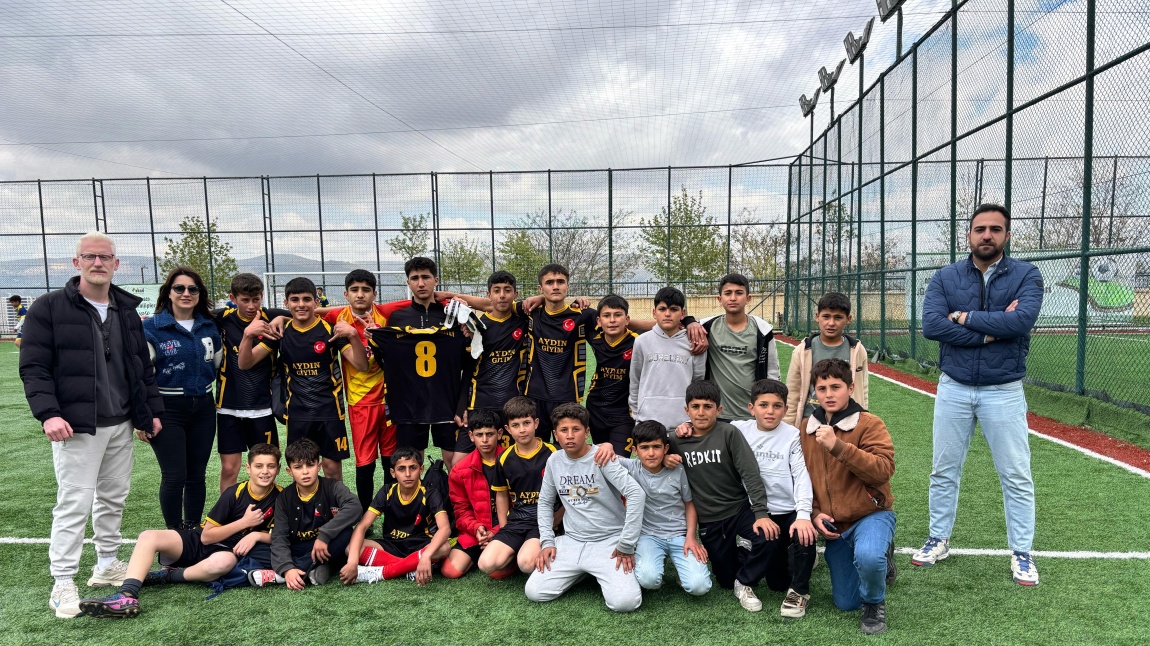 OKULUMUZ FUTBOL TAKIMININ FAALİYETLERİ